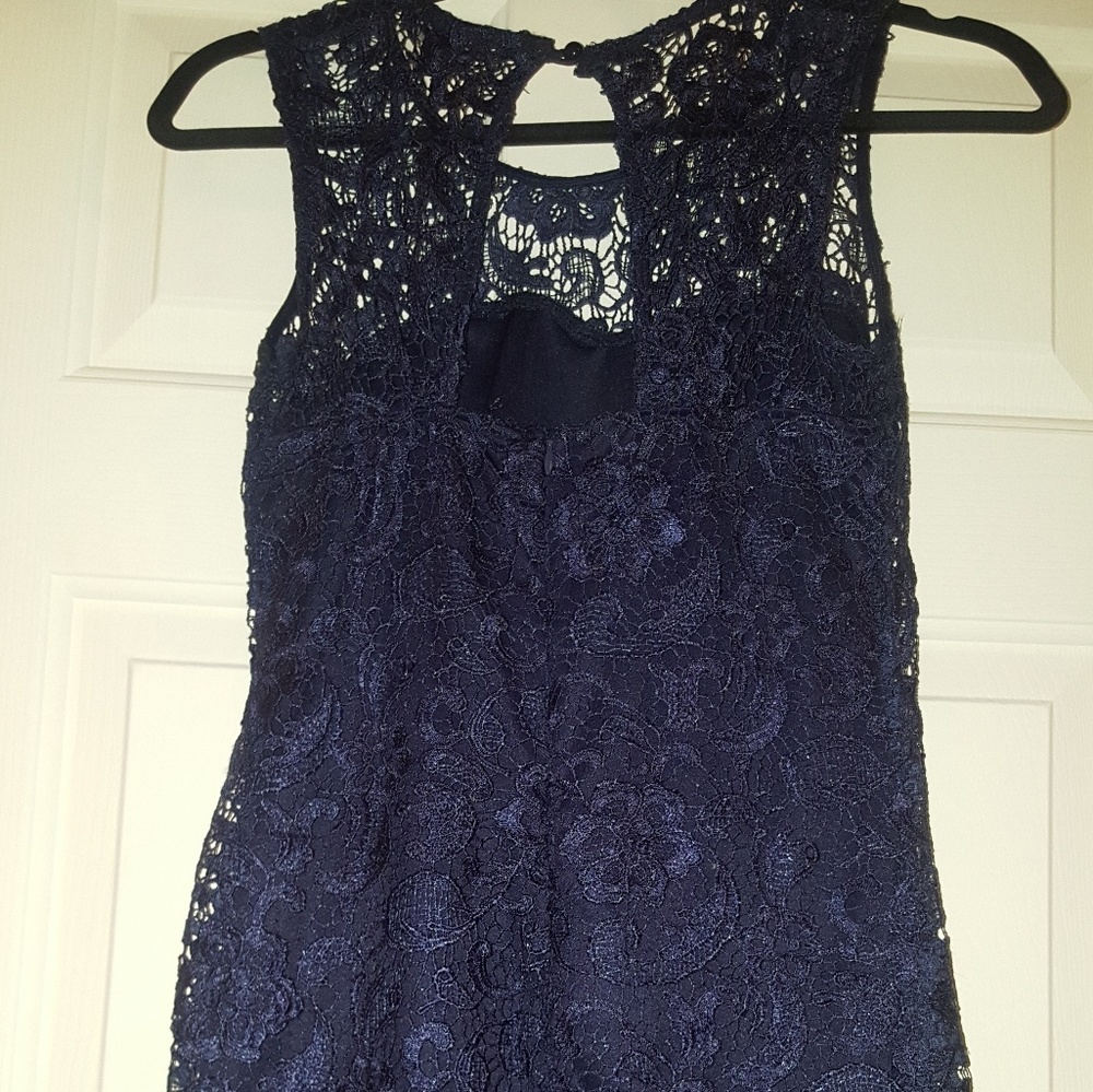 Dress - Picture 4 of 4
